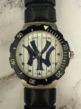 Game Time New York Yankees Watch Men NY Striped Dial New Battery 9.5 Inch